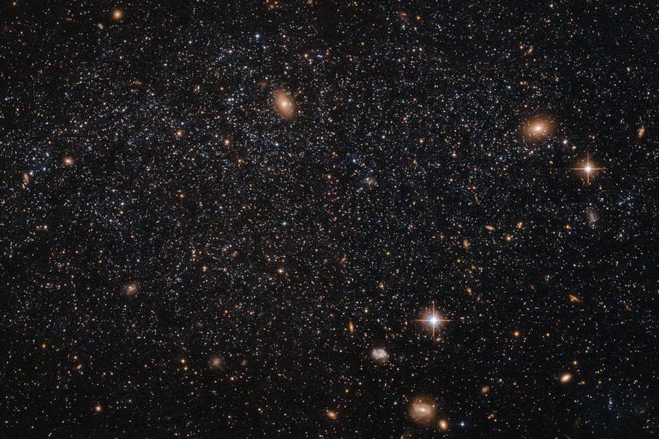 Свет первых звезд может изменить наше представление о темной материи