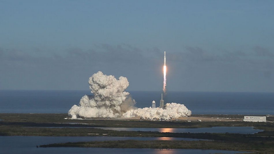 SpaceX получила официальное разрешение на создание своего спутникового Интернета