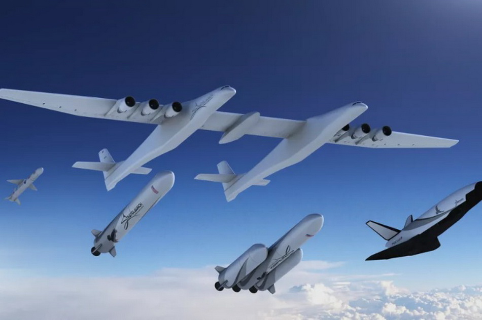 Компания Stratolaunch в довесок к самому большому самолету создаст три ракеты и космоплан