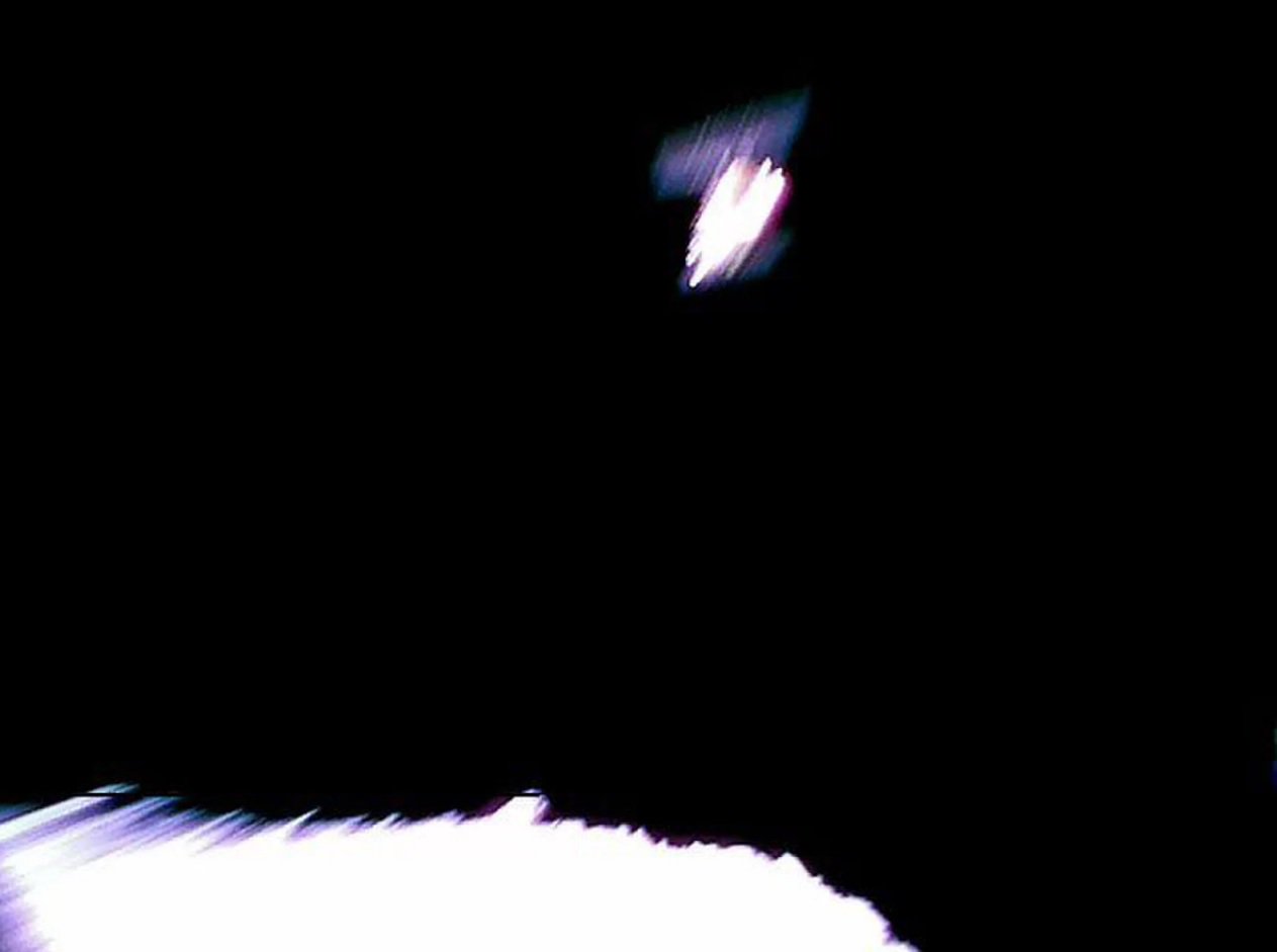 Японские роверы успешно сели на поверхность астероида и прислали первые фотографии