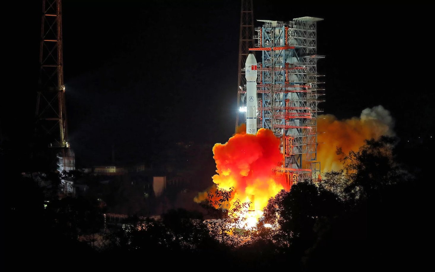 Китай отправил луноход на обратную сторону Луны